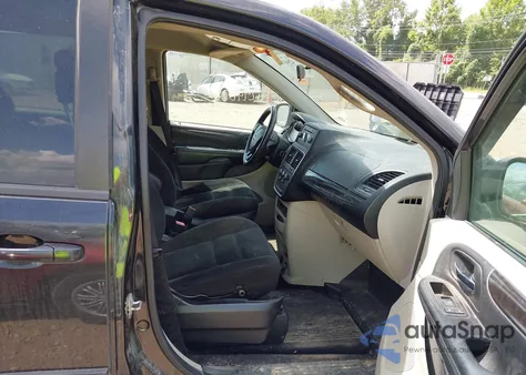 2016 Dodge Grand Caravan Sxt z USA, uszkodzony, nr VIN 2C4RDGCG2GR209432